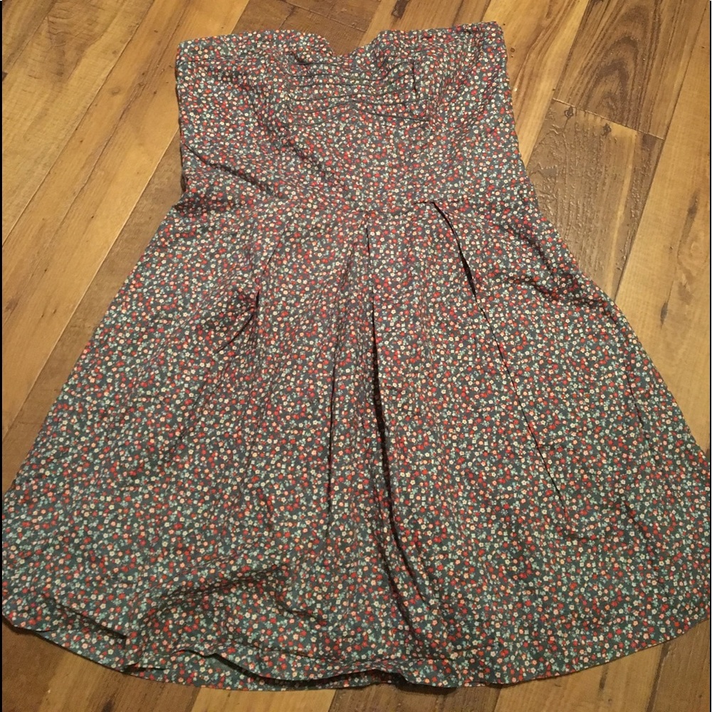 AMERICAN EAGLE FLOWERS DRESS CUTE SIZE 14